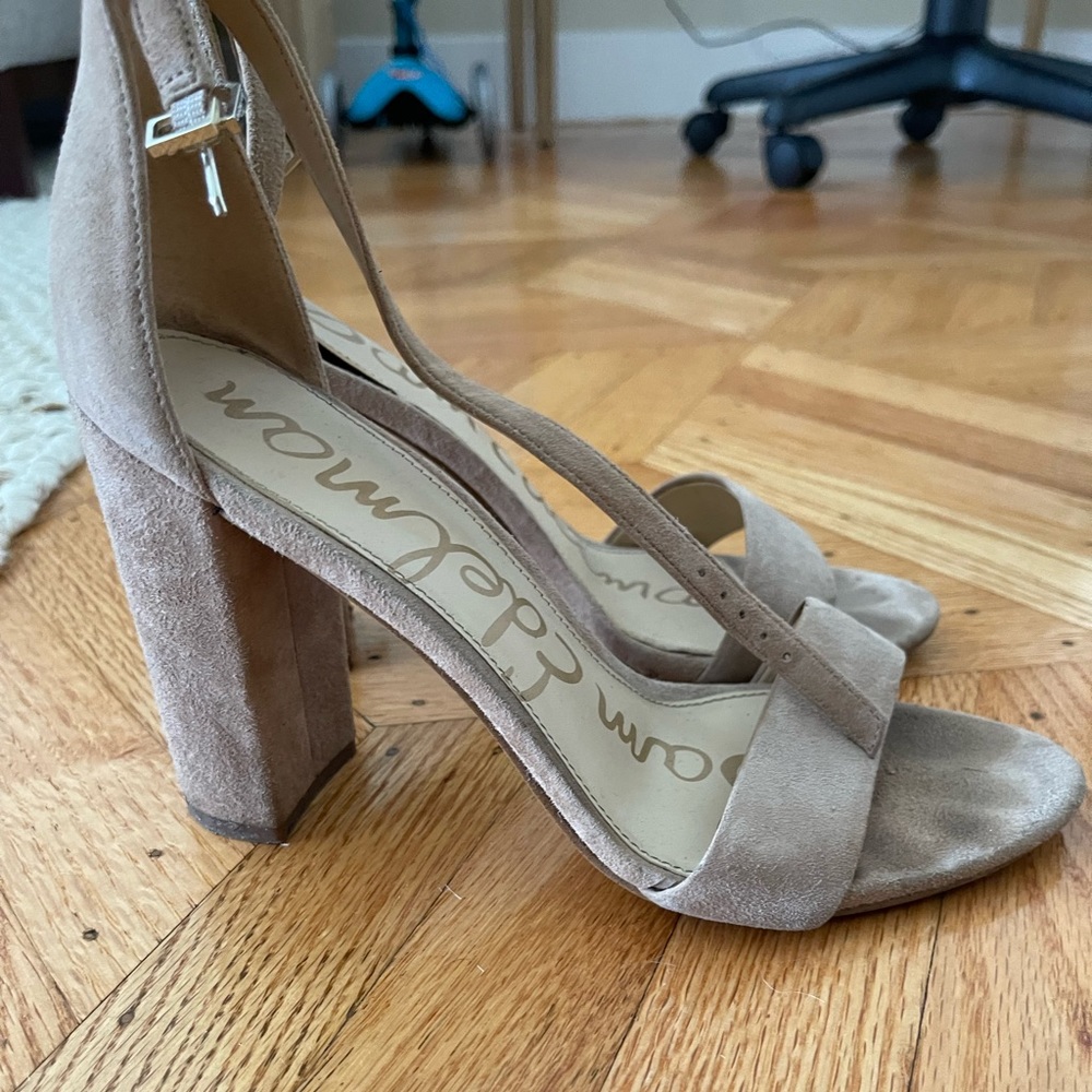 Sam Edelman Block Heel Sandal- tan suede